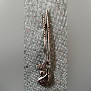 Vintage Danecraft (?) sterling silver golf club brooch